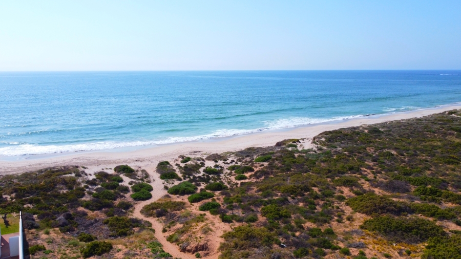 5 Bedroom Property for Sale in Golden Mile Western Cape